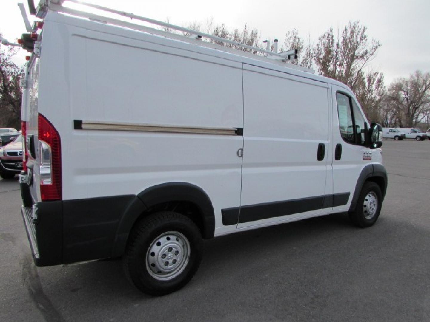 2018 White /Gray RAM Promaster Cargo Van (3C6TRVAG3JE) with an 3.6 24 valve V6 engine engine, 6 speed automatic transmission, located at 4562 State Avenue, Billings, MT, 59101, (406) 896-9833, 45.769516, -108.526772 - Photo#3